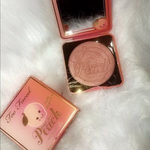 Too faced papa don’t peach brightening blush